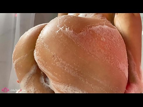 ❤️ Bruneta își masturbează păsărica cu un vibrator până la orgasm intens în duș ❤  at ro.megaofertas.top ️❤